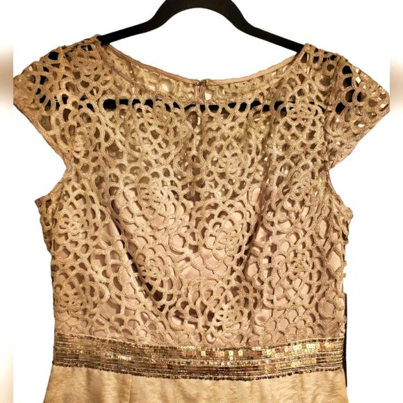 NWT Kay Unger Siver Metallic Dress Sz 12 - Picture 2 of 9